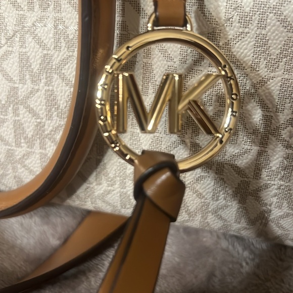 Michael Kors Carine handbag - Picture 9 of 9
